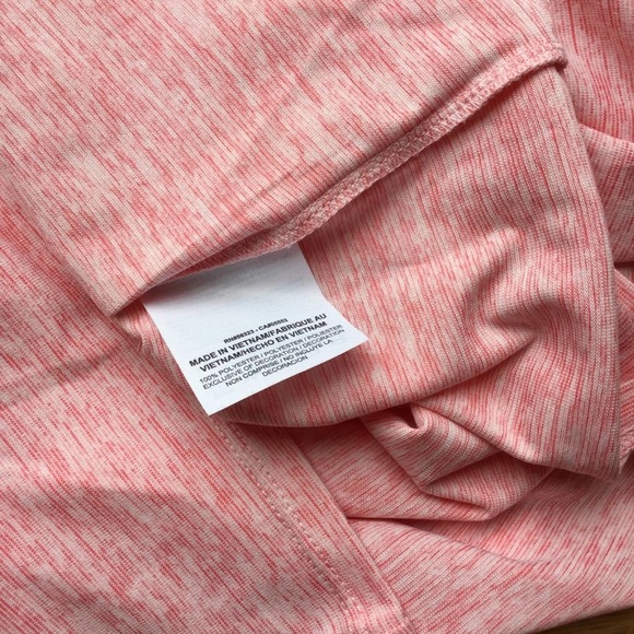 Nike Dri Fit Contour Training Top, NWOT - Picture 4 of 4